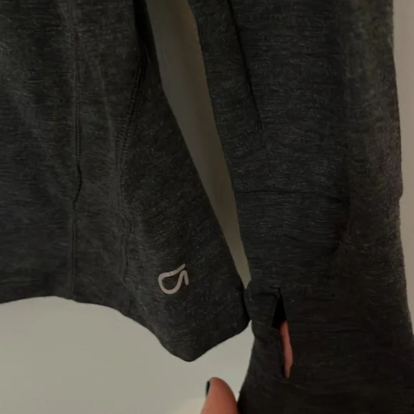 Lightly Worn GapFit Breathe ActiveWear - XS - Picture 5 of 5